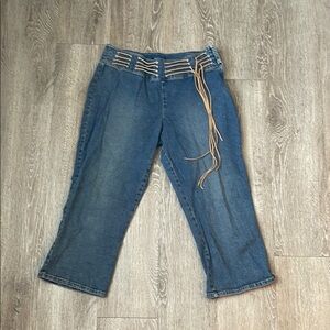 Vintage Y2K la blues capris with belt tie detail Blue Denim Women's size 12